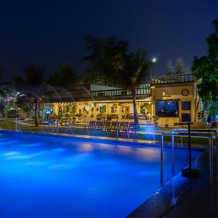 Quality Inn Palms Gandhidham Exterior photo
