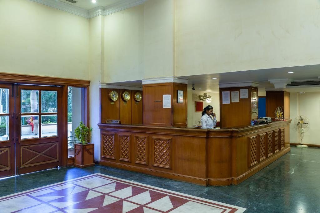 Quality Inn Palms Gandhidham Exterior photo