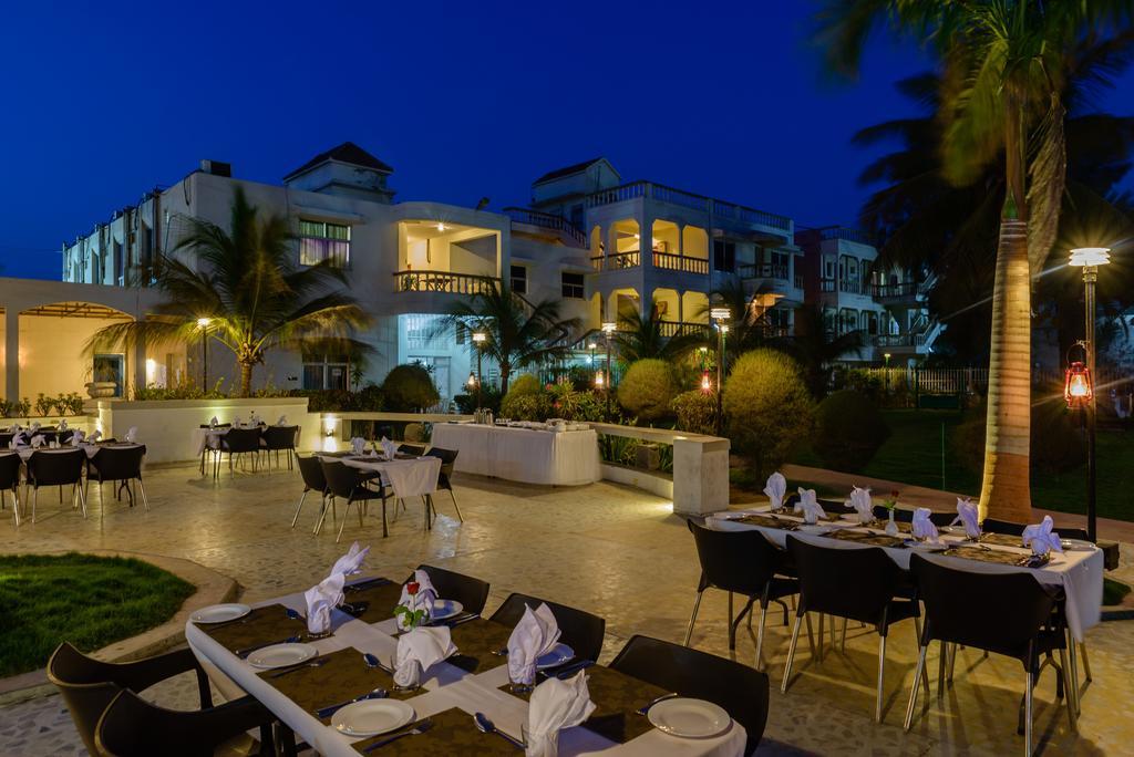 Quality Inn Palms Gandhidham Exterior photo